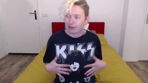 Snapshot of clittytastic chatting on 23, 2, 2025 Syl online show from 23, 2, 2025