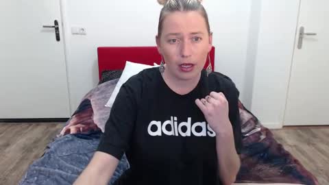 Snapshot of clittytastic chatting on 4, 3, 2025 Syl online show from 4, 3, 2025