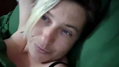 Snapshot of clittytastic chatting on 23, 9, 2025 Syl online show from 23, 9, 2025