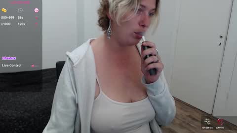 Snapshot of clittytastic chatting on 8, 10, 2025 Syl online show from 8, 10, 2025