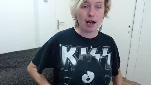 Snapshot of clittytastic chatting on 12, 10, 2025 Syl online show from 12, 10, 2025