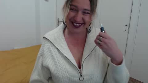 Snapshot of clittytastic chatting on 10, 11, 2025 Syl online show from 10, 11, 2025