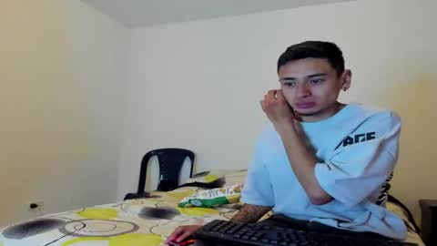 Snapshot of cloe_and_taylor chatting on 24, 2, 2026 Cloe and Taylor online show from 24, 2, 2026