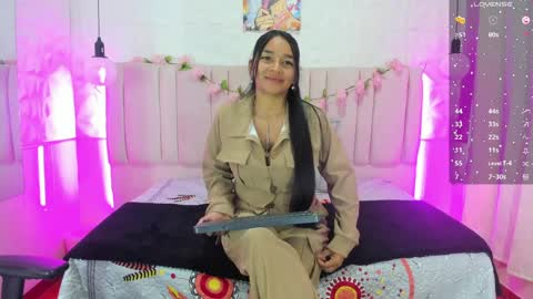 Snapshot of cloe_maisonn chatting on 6, 4, 2026 cloe online show from 6, 4, 2026
