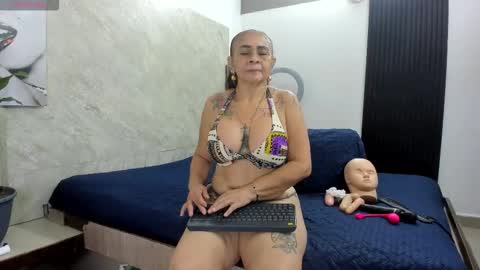 CLOE online show from 27, 11, 2025