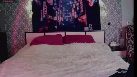 closertous online show from 15, 12, 2025