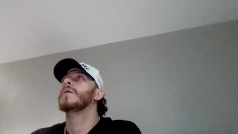 Snapshot of cloudyydayzz chatting on 29, 4, 2026 tallhungandcloudy online show from 29, 4, 2026