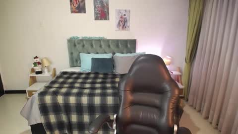 Snapshot of clown_face chatting on 31, 12, 2024 emely dolce online show from 31, 12, 2024