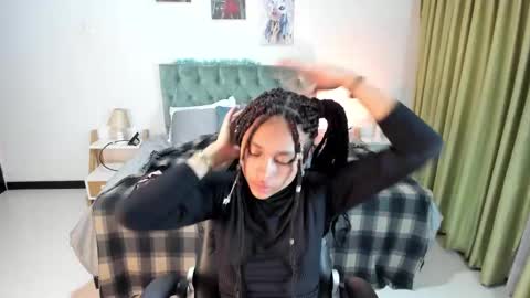 Snapshot of clown_face chatting on 6, 2, 2025 emely dolce online show from 6, 2, 2025