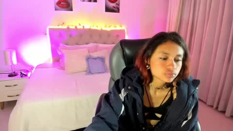 Snapshot of clown_face chatting on 29, 9, 2025 emely dolce online show from 29, 9, 2025