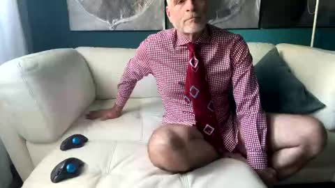 clydeninethousand online show from 5, 10, 2025