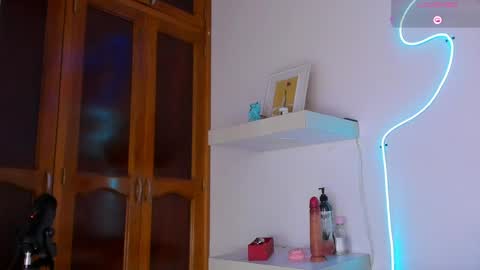 Snapshot of cmila0713 chatting on 27, 5, 2026 cmila0713 online show from 27, 5, 2026