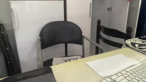 Snapshot of coach_karl chatting on 29, 11, 2025 Coach Karl Porn Star Tip me all the way to my next trip online show from 29, 11, 2025