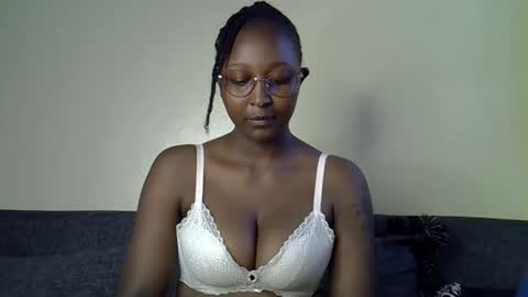 Coco online show from 15, 4, 2026