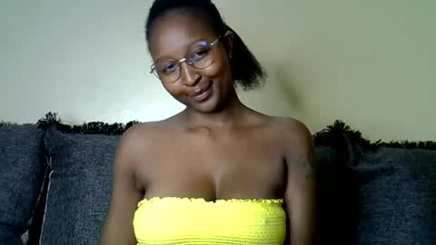 Snapshot of cocobaby_ chatting on 19, 7, 2026 Coco online show from 19, 7, 2026