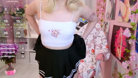 Mia online show from 5, 2, 2025