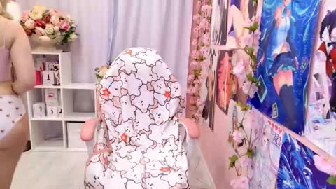 Mia online show from 19, 9, 2025