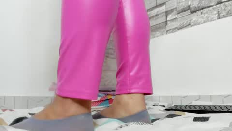 laurita online show from 14, 2, 2025