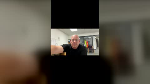 Snapshot of col4nows chatting on 3, 6, 2026 col4nows online show from 3, 6, 2026