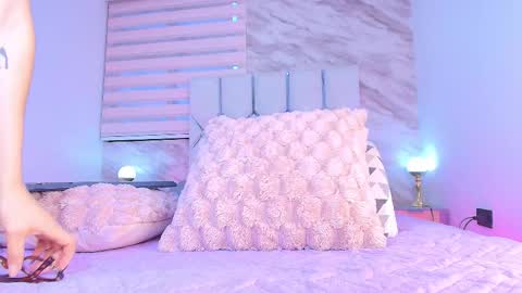 colett online show from 15, 12, 2025