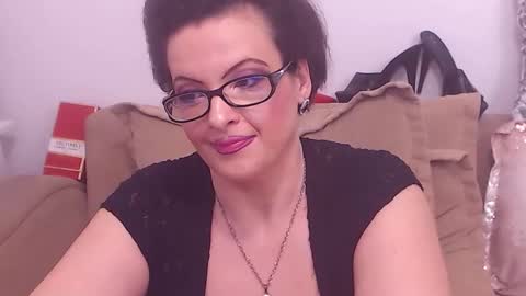 Snapshot of college_dream_bbw chatting on 2, 3, 2025 Maddison online show from 2, 3, 2025
