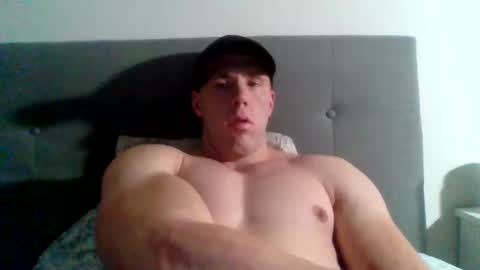 Snapshot of college_muscle chatting on 24, 1, 2025 foreverxshredded online show from 24, 1, 2025
