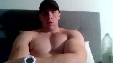 Snapshot of college_muscle chatting on 31, 1, 2025 foreverxshredded online show from 31, 1, 2025