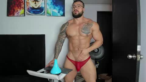 Snapshot of college_muscle_ass chatting on 24, 12, 2024 college_muscle_ass online show from 24, 12, 2024