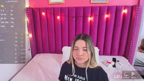 Snapshot of collegepawglovedaddy chatting on 31, 12, 2024 MEGAN online show from 31, 12, 2024