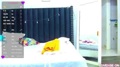 Snapshot of colombia_mommy_ chatting on 12, 3, 2025 GRETCHEN online show from 12, 3, 2025