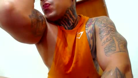 Snapshot of colombian_monster_cock chatting on 11, 1, 2025 camilo online show from 11, 1, 2025