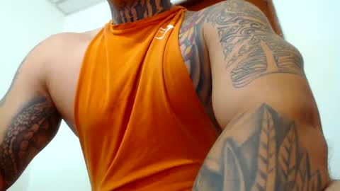 Snapshot of colombian_monster_cock chatting on 7, 2, 2025 camilo online show from 7, 2, 2025