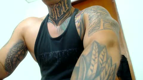 Snapshot of colombian_monster_cock chatting on 7, 3, 2025 camilo online show from 7, 3, 2025
