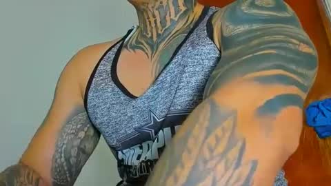 Snapshot of colombian_monster_cock chatting on 23, 9, 2025 camilo online show from 23, 9, 2025