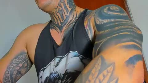 Snapshot of colombian_monster_cock chatting on 28, 9, 2025 camilo online show from 28, 9, 2025