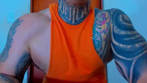 Snapshot of colombian_monster_cock chatting on 14, 10, 2025 camilo online show from 14, 10, 2025