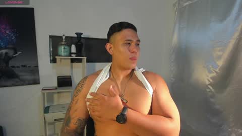 Snapshot of coltonmassif_ chatting on 5, 12, 2024 coltonmassif_ online show from 5, 12, 2024