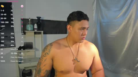 Snapshot of coltonmassif_ chatting on 12, 12, 2024 coltonmassif_ online show from 12, 12, 2024