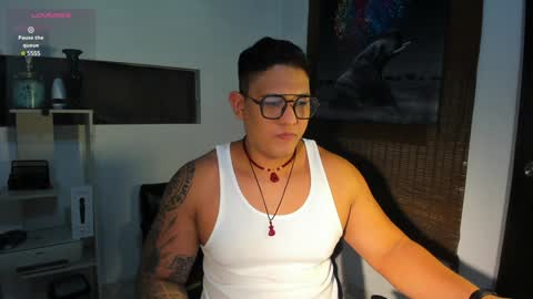 Snapshot of coltonmassif_ chatting on 10, 1, 2025 coltonmassif_ online show from 10, 1, 2025