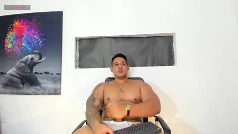Snapshot of coltonmassif_ chatting on 11, 2, 2025 coltonmassif_ online show from 11, 2, 2025
