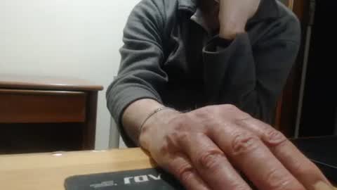 comemivuoi2 online show from 12, 3, 2026