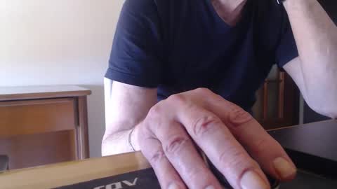 comemivuoi2 online show from 11, 4, 2026