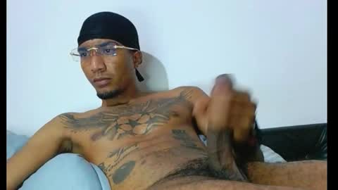 Snapshot of comoseria1927realg4life chatting on 15, 1, 2026 comoseria1927realg4life online show from 15, 1, 2026