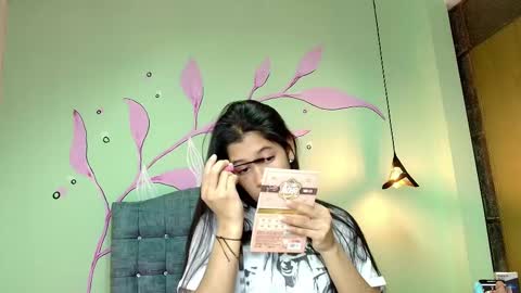 C O N N I E online show from 4, 3, 2025