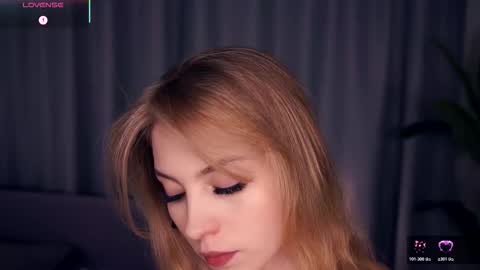 Snapshot of constanceglascov chatting on 18, 10, 2025 Hello im Sofia Welcme to my room .More hugs and kiss for you online show from 18, 10, 2025