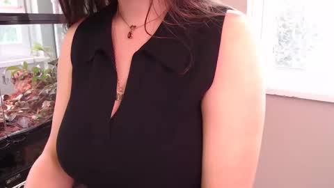 Snapshot of constantcumquest chatting on 27, 9, 2025 ANR Mommy online show from 27, 9, 2025