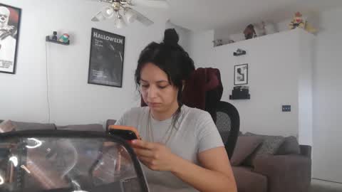 Snapshot of controllercutie chatting on 19, 2, 2026 controllercutie online show from 19, 2, 2026