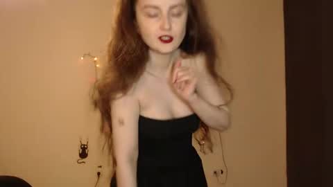 Snapshot of coolamber chatting on 27, 4, 2026 Amber online show from 27, 4, 2026