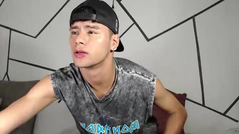 Snapshot of cooper_shiroo chatting on 5, 7, 2026 shiro online show from 5, 7, 2026