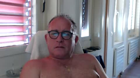 Snapshot of coquin369 chatting on 8, 7, 2026 Coquin369 online show from 8, 7, 2026